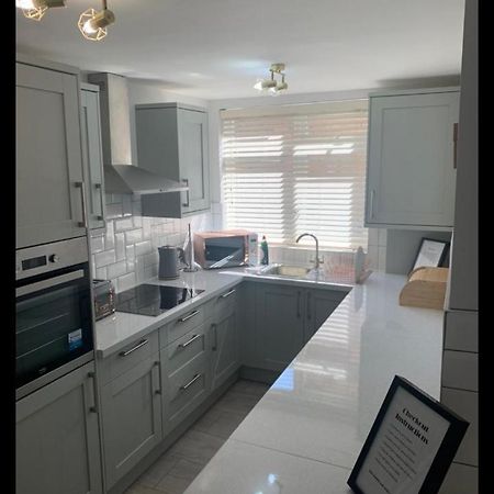 Beautiful Room In Apartment Near Town Centre Rugby Esterno foto