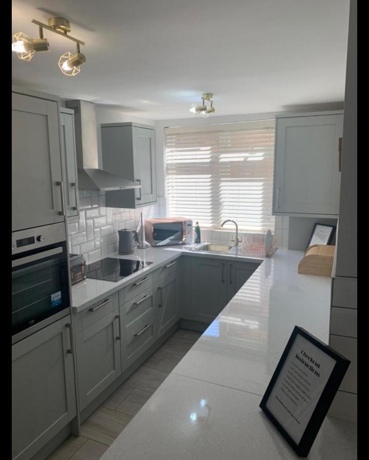 Beautiful Room In Apartment Near Town Centre Rugby Esterno foto