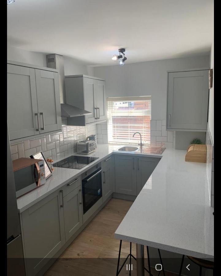 Beautiful Room In Apartment Near Town Centre Rugby Esterno foto