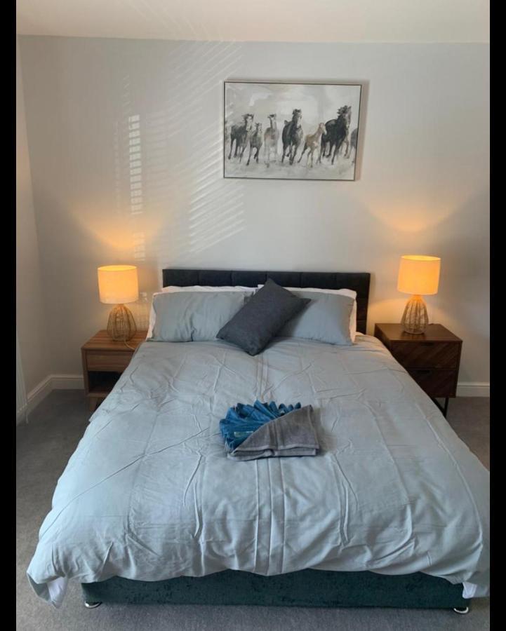 Beautiful Room In Apartment Near Town Centre Rugby Esterno foto